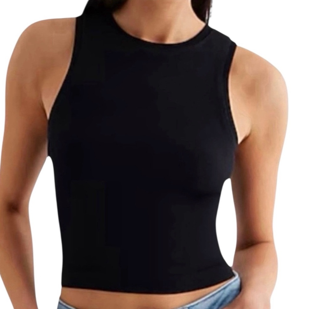Express Body Contour High Neck Cropped Tank